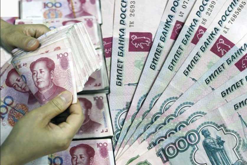 Не остаться без штанов: нужно ли россиянам срочно покупать юань в марте 2022 года вместо американских долларов