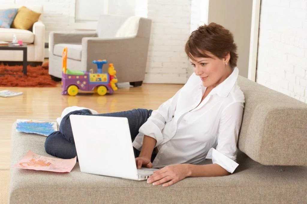 28 лучших онлайн-курсов для мам в декрете по профессиям на удаленке 🤱