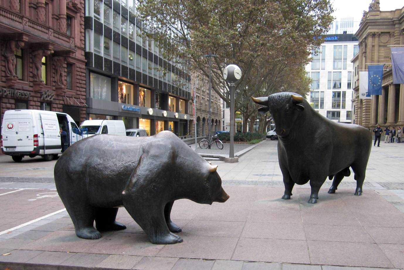 Быки и медведи в биржевой торговли: термины и заработок
